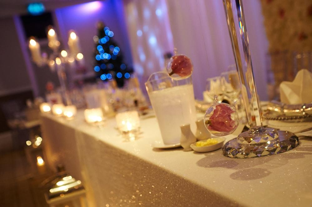 Rosslea Hall Hotel Rhu Bagian luar foto