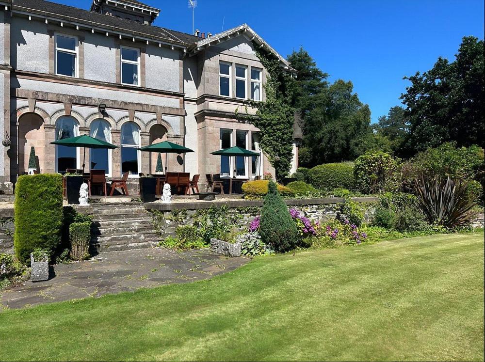 Rosslea Hall Hotel Rhu Bagian luar foto